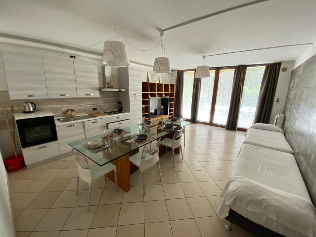 Case Vacanza Le Vele Desenzano del Garda Ngoại thất bức ảnh